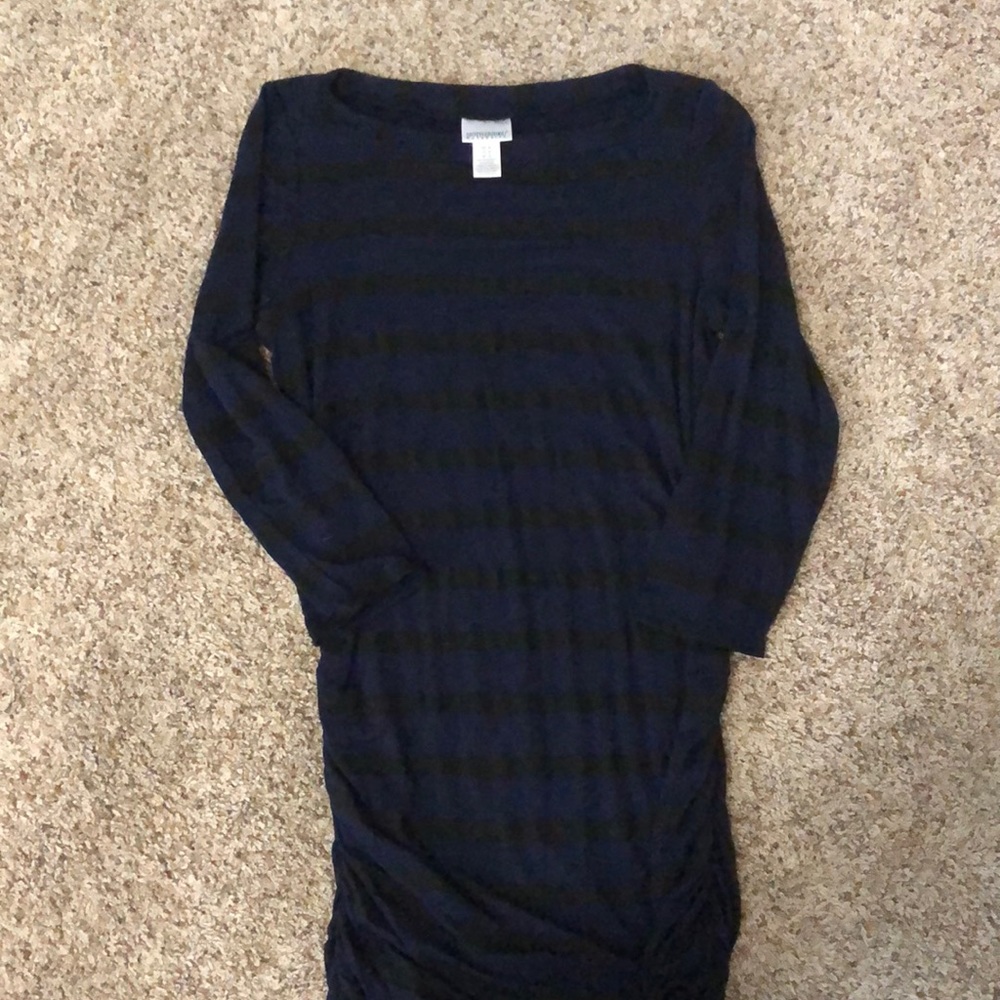 Black/blue fitted maternity dress